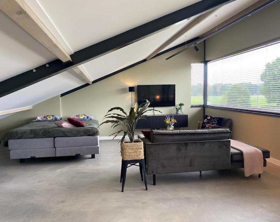 Rusttheater, Genieten Van Rust En Ruimte Villa Reutum Buitenkant foto
